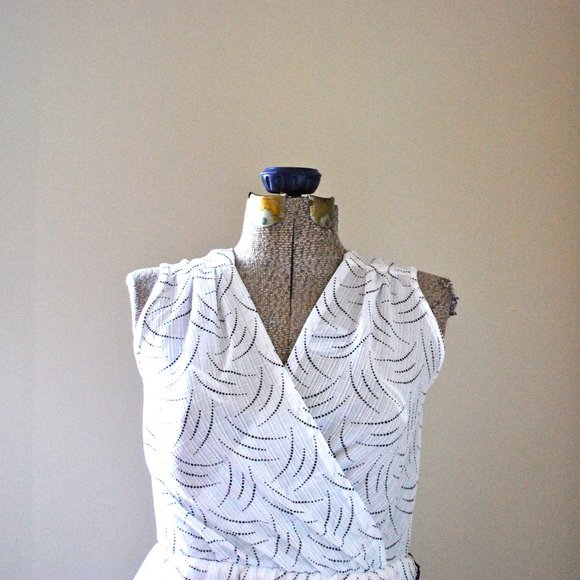 Black and white patterned wrap dress - Picture 1 of 7